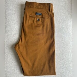 Banana Republic Men’s Brown Chinos